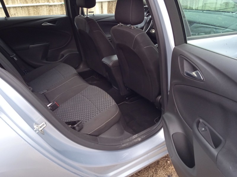 opel astra k sports tourer (b16) del año 2017