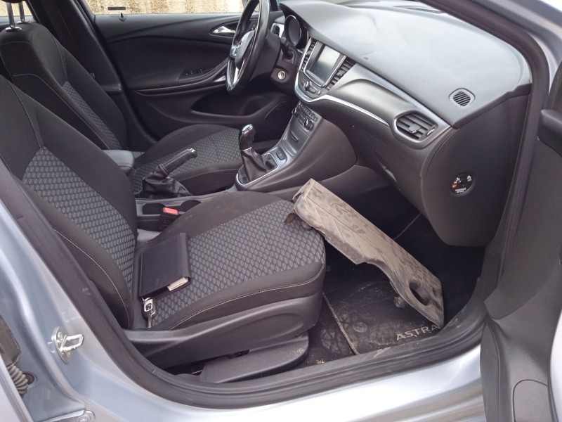 opel astra k sports tourer (b16) del año 2017