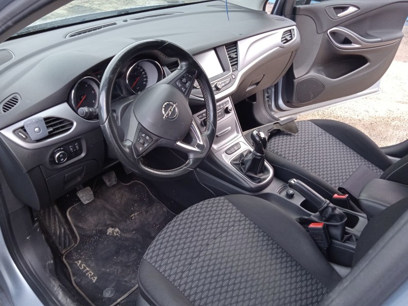 opel astra k sports tourer (b16) del año 2017