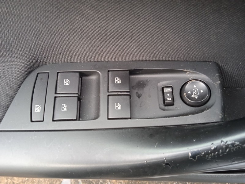 opel astra k sports tourer (b16) del año 2017