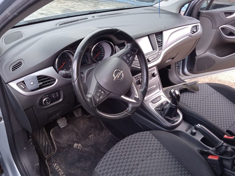 opel astra k sports tourer (b16) del año 2017