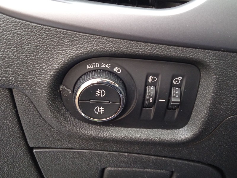 opel astra k sports tourer (b16) del año 2017