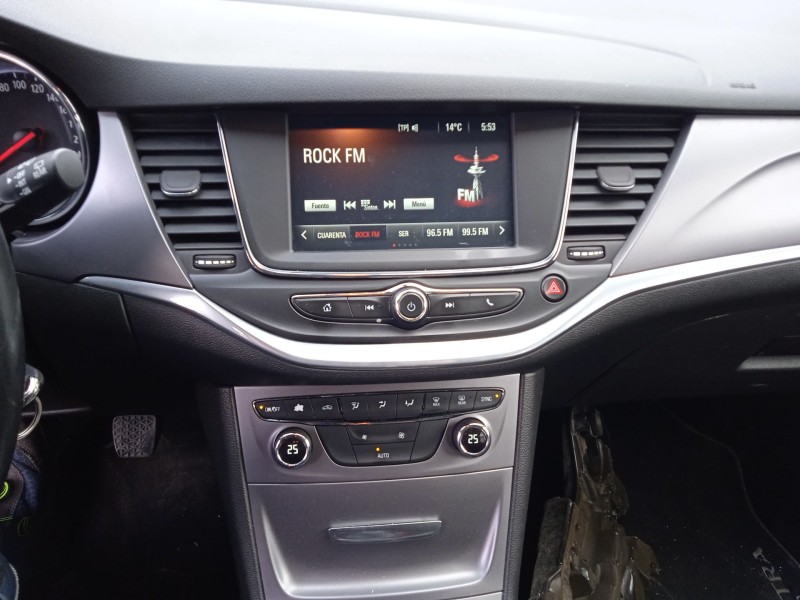 opel astra k sports tourer (b16) del año 2017