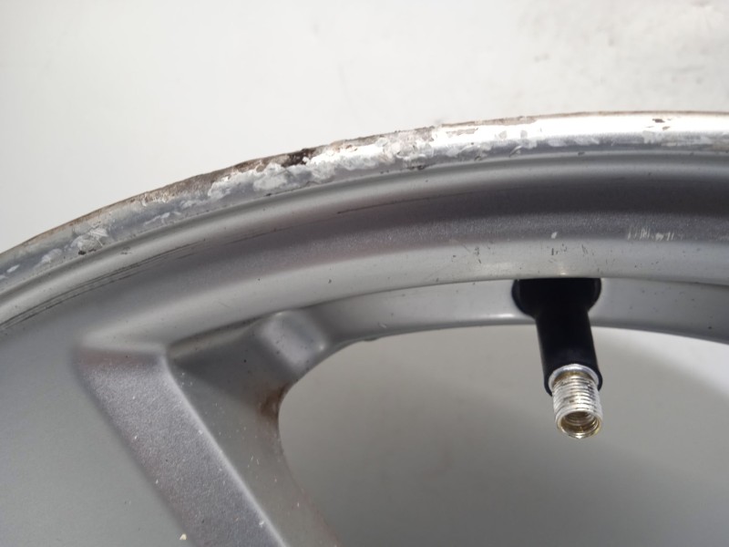 Recambio de llanta para volvo xc90 i (275) d5 awd referencia OEM IAM 8646831  