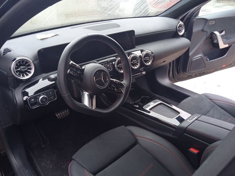 mercedes-benz clase a (w177) del año 2023