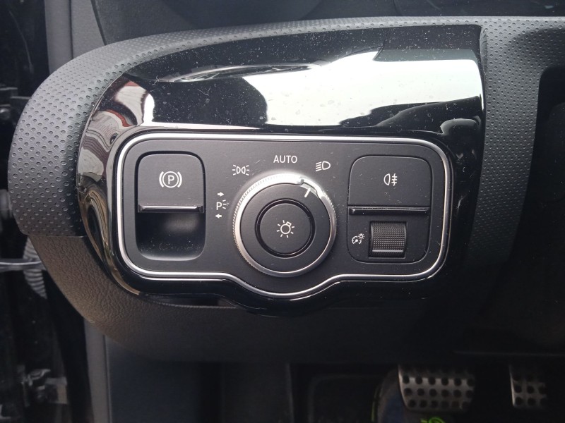 mercedes-benz clase a (w177) del año 2023