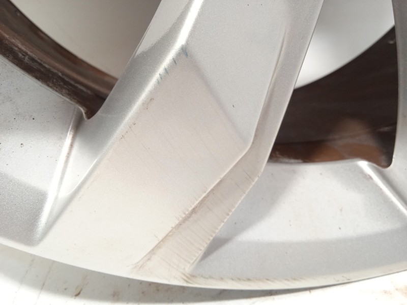 Recambio de llanta para volkswagen t-roc (a11, d11) 2.0 tdi referencia OEM IAM 2GA601025J 2GA601025JDM9 