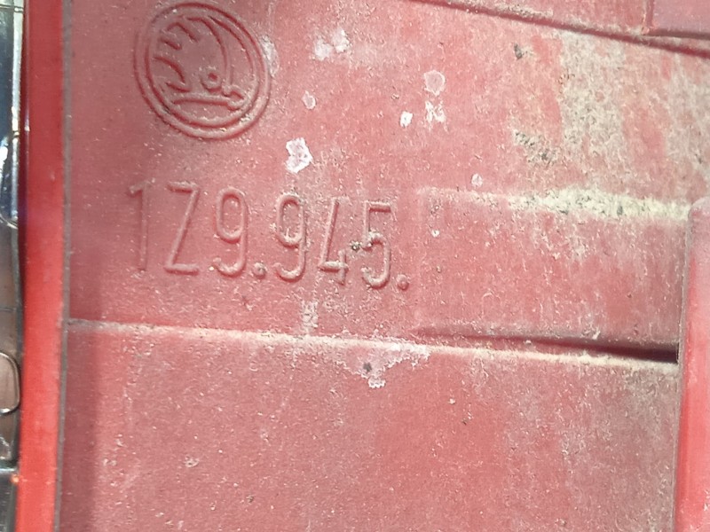 Recambio de piloto trasero derecho para skoda octavia ii combi (1z5) 1.9 tdi referencia OEM IAM 1Z9945112B  