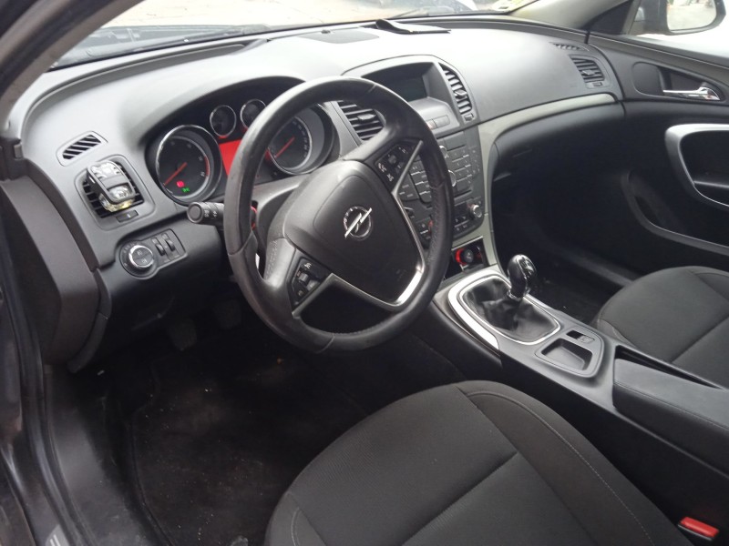 opel insignia a (g09) del año 2011