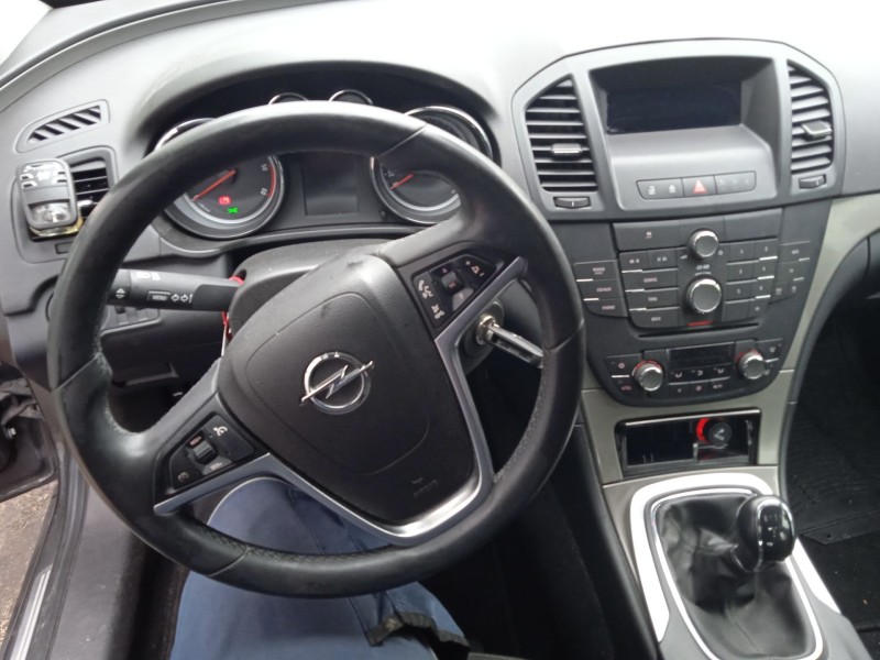 opel insignia a (g09) del año 2011