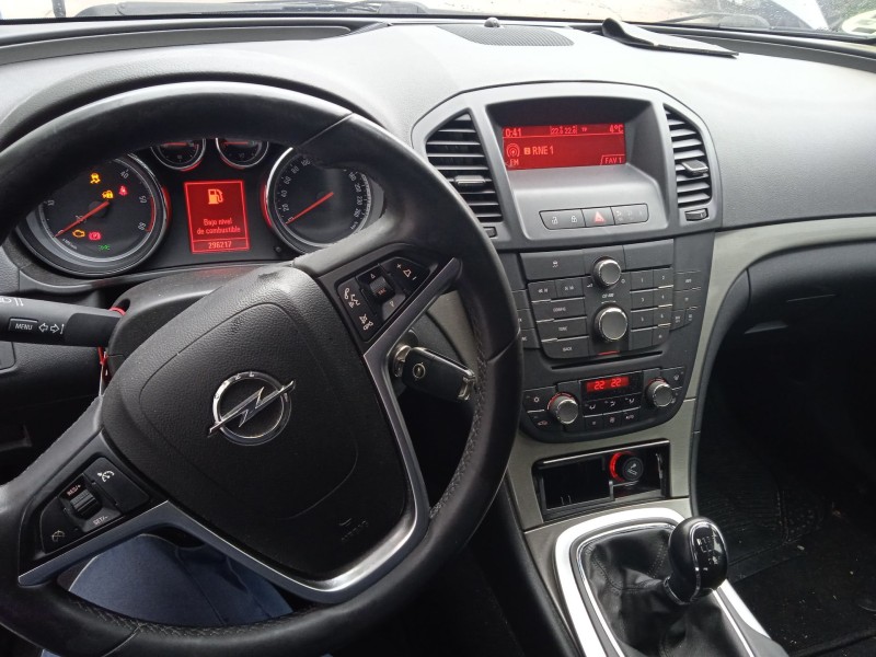 opel insignia a (g09) del año 2011