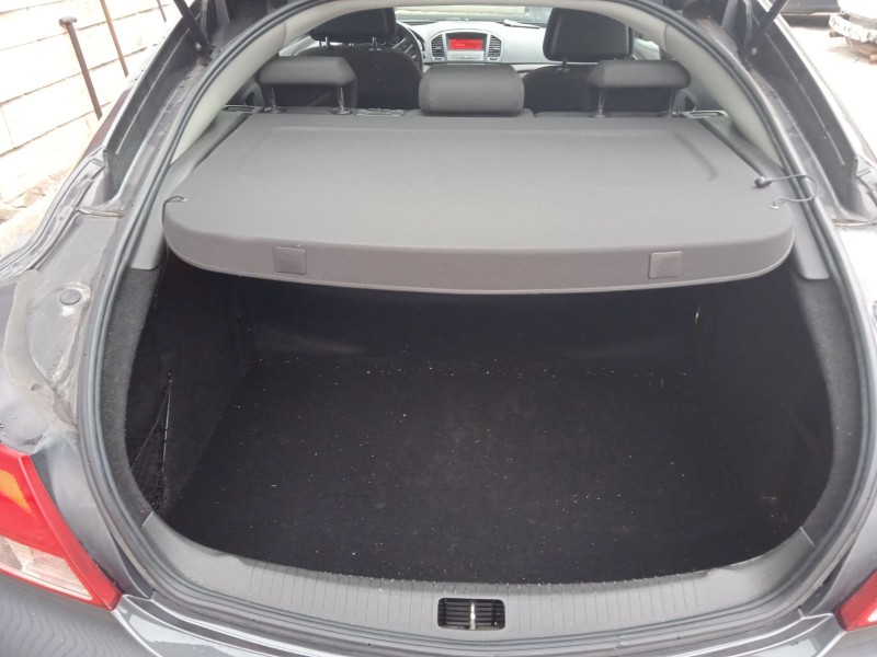 opel insignia a (g09) del año 2011