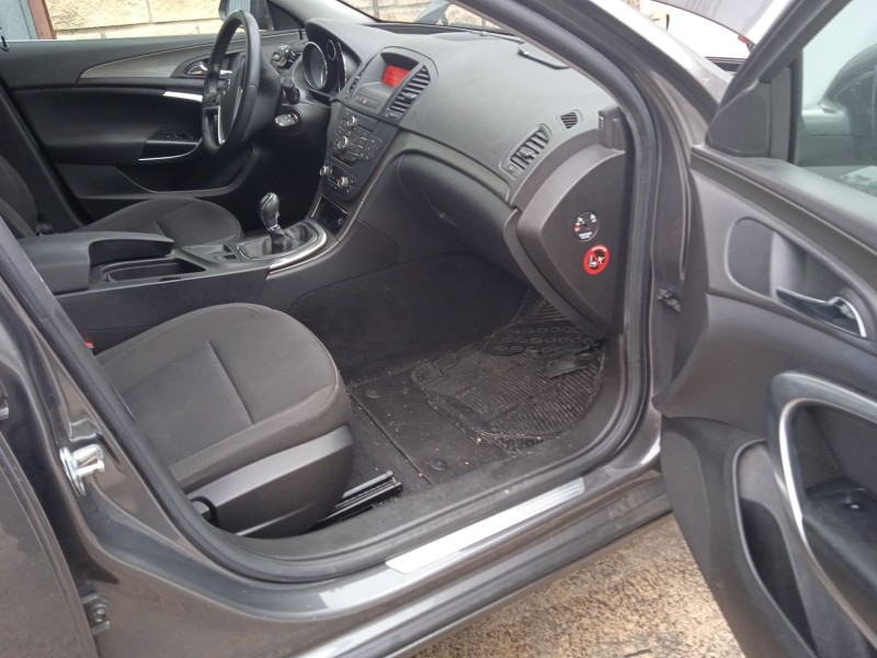 opel insignia a (g09) del año 2011