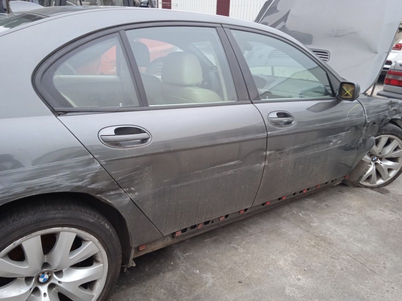 bmw 7 (e65, e66, e67) del año 2004