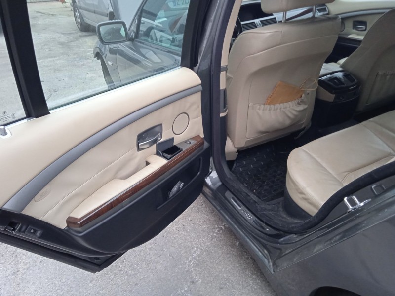 bmw 7 (e65, e66, e67) del año 2004