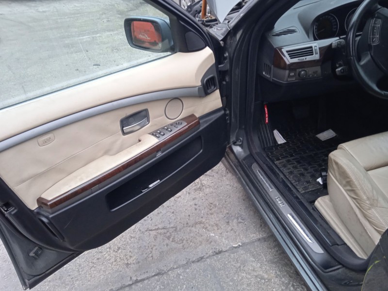 bmw 7 (e65, e66, e67) del año 2004
