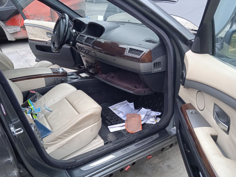 bmw 7 (e65, e66, e67) del año 2004