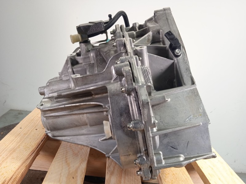 Recambio de caja cambios para dacia sandero iii 1.0 tce 90 referencia OEM IAM JT4004 320107520R 