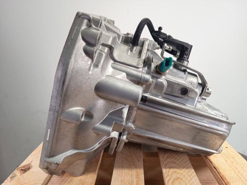 Recambio de caja cambios para dacia sandero iii 1.0 tce 90 referencia OEM IAM JT4004 320107520R 