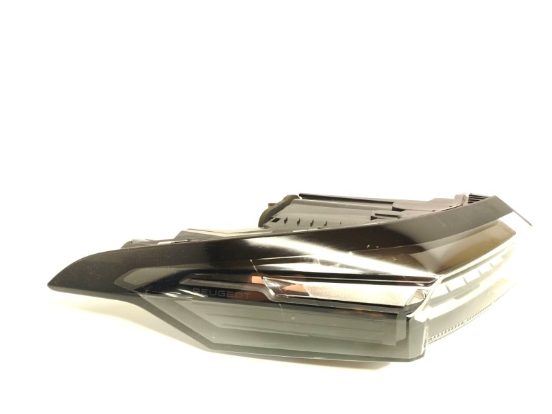 Recambio de piloto trasero izquierdo para peugeot 308 puretech 130 active pack referencia OEM IAM 9835299480  