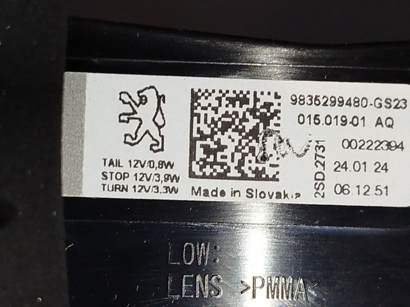 Recambio de piloto trasero izquierdo para peugeot 308 puretech 130 active pack referencia OEM IAM 9835299480  