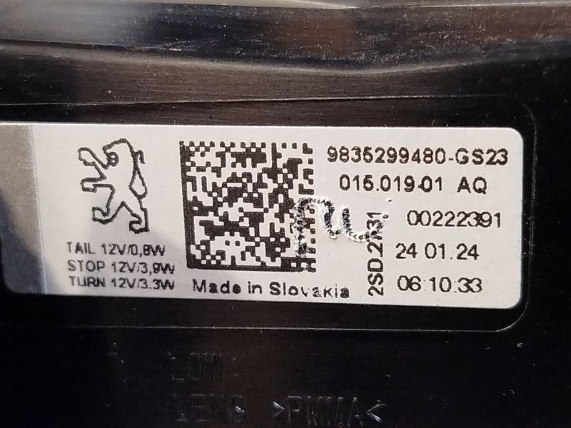 Recambio de piloto trasero izquierdo para peugeot 308 puretech 130 active pack referencia OEM IAM 9835299480  