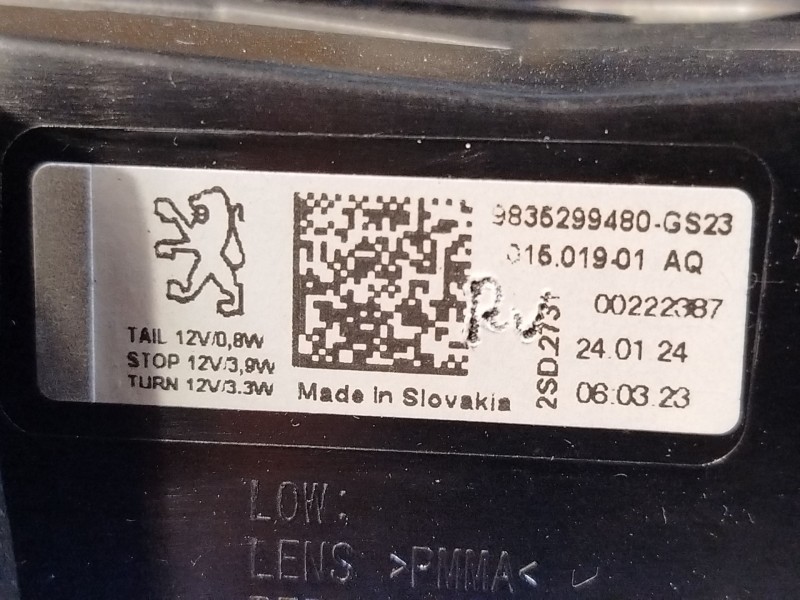 Recambio de piloto trasero izquierdo para peugeot 308 puretech 130 active pack referencia OEM IAM 9835299480  