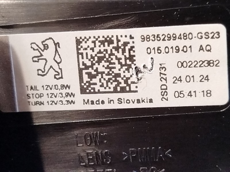 Recambio de piloto trasero izquierdo para peugeot 308 puretech 130 active pack referencia OEM IAM 9835299480  