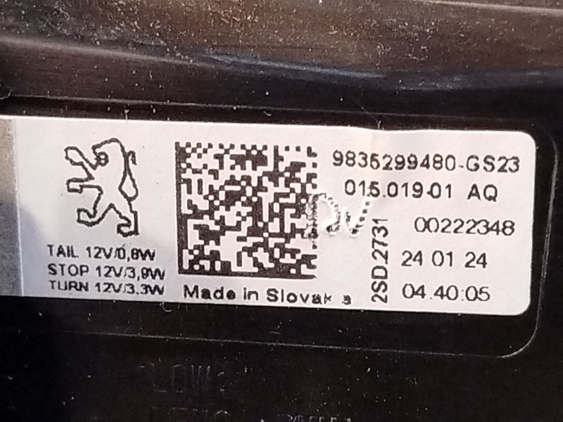 Recambio de piloto trasero izquierdo para peugeot 308 puretech 130 active pack referencia OEM IAM 9835299480  