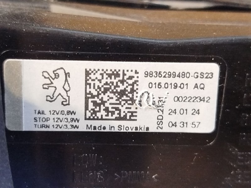 Recambio de piloto trasero izquierdo para peugeot 308 puretech 130 active pack referencia OEM IAM 9835299480  