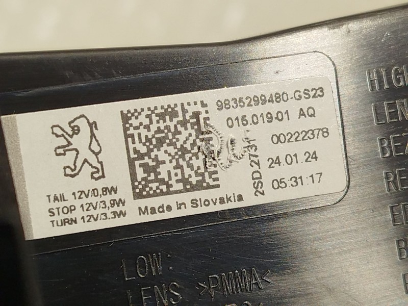 Recambio de piloto trasero izquierdo para peugeot 308 puretech 130 active pack referencia OEM IAM 9835299480  