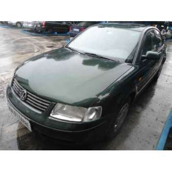 VOLKSWAGEN PASSAT BERLINA (3B2)
