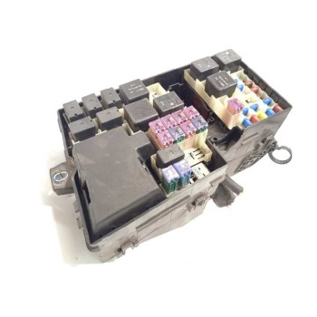 CAJA RELES / FUSIBLES BP4K66765 518818109 EG2166767