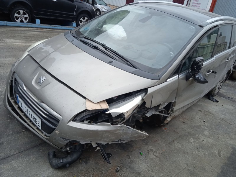 peugeot 5008 (0u_, 0e_) del año 2014