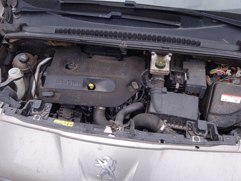 peugeot 5008 (0u_, 0e_) del año 2014