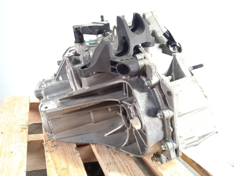 Recambio de caja cambios para dacia sandero iii 1.0 tce 90 referencia OEM IAM JT4004 320107520R 