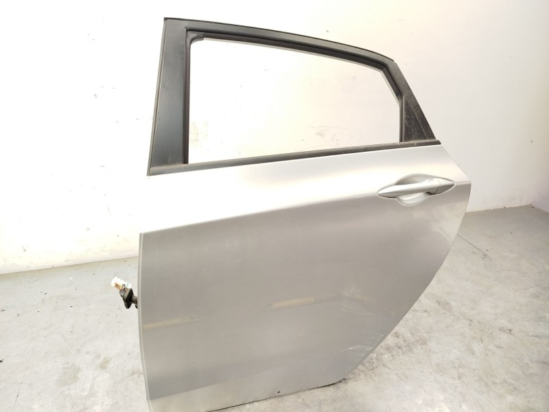 Recambio de puerta trasera izquierda para hyundai i30 (gd) 1.4 referencia OEM IAM 77003A6000  