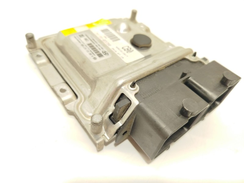 Recambio de centralita motor uce para hyundai i30 (gd) 1.4 referencia OEM IAM 3919903NB0 3919903CB0 0261S11817