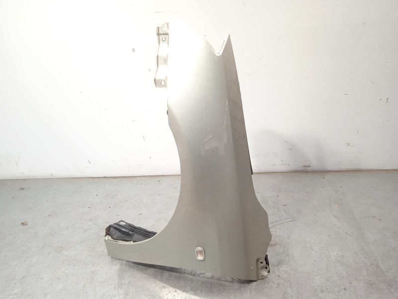 Recambio de aleta delantera izquierda para toyota avensis berlina (t25) 1.8 16v cat referencia OEM IAM 5381205020  