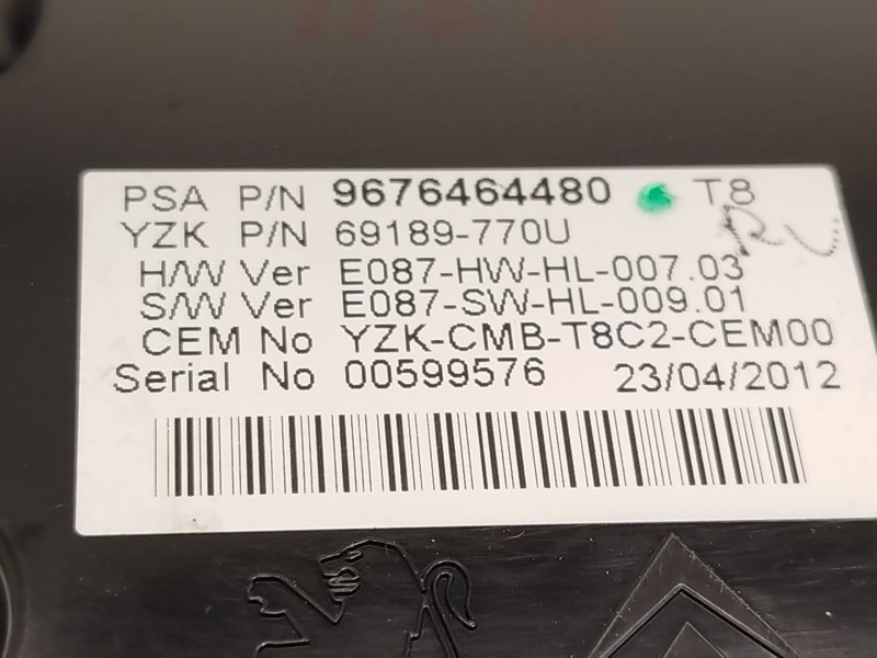 Recambio de cuadro instrumentos para peugeot 5008 (0u_, 0e_) 1.6 hdi referencia OEM IAM 9676464480 9674982480 