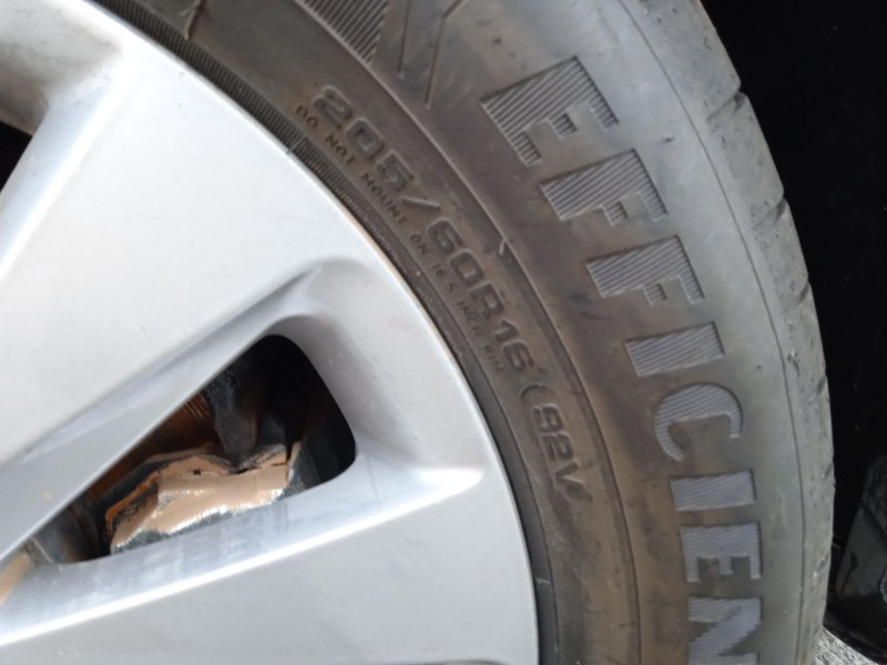 seat arona (kj7, kjp) del año 2024