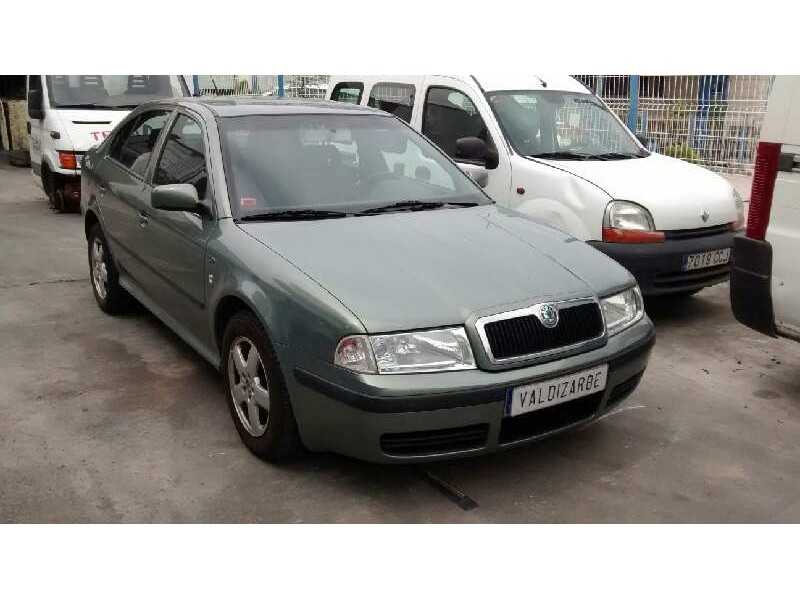 skoda octavia berlina (1u2) del año 2002