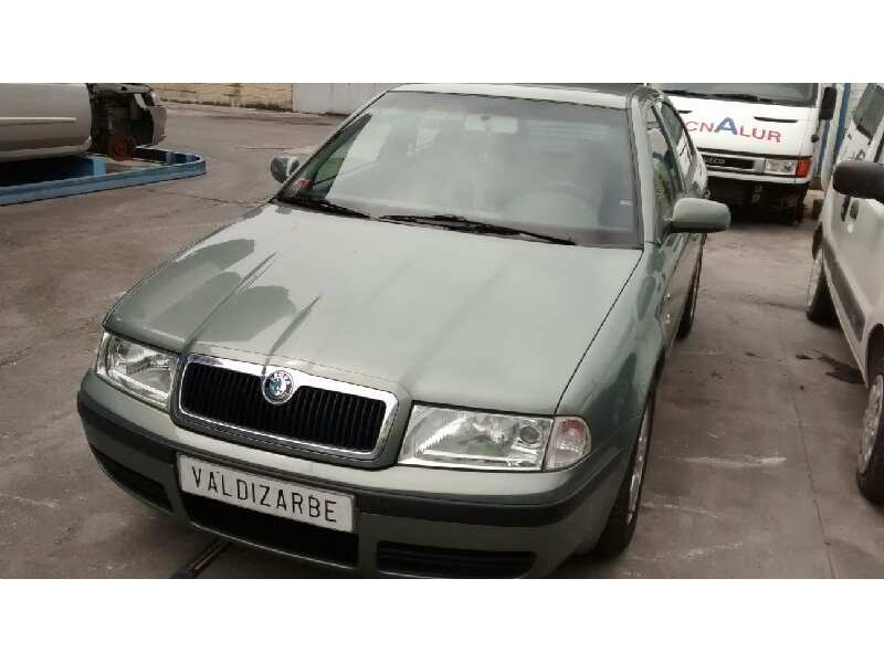 skoda octavia berlina (1u2) del año 2002