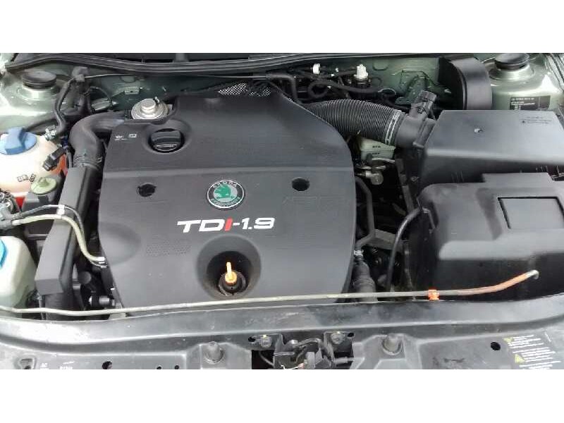 skoda octavia berlina (1u2) del año 2002