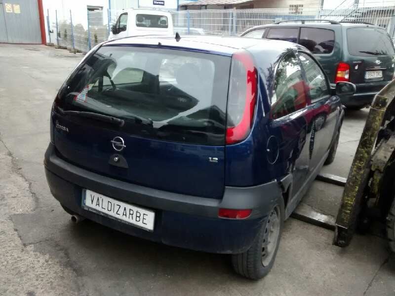opel corsa c del año 2004