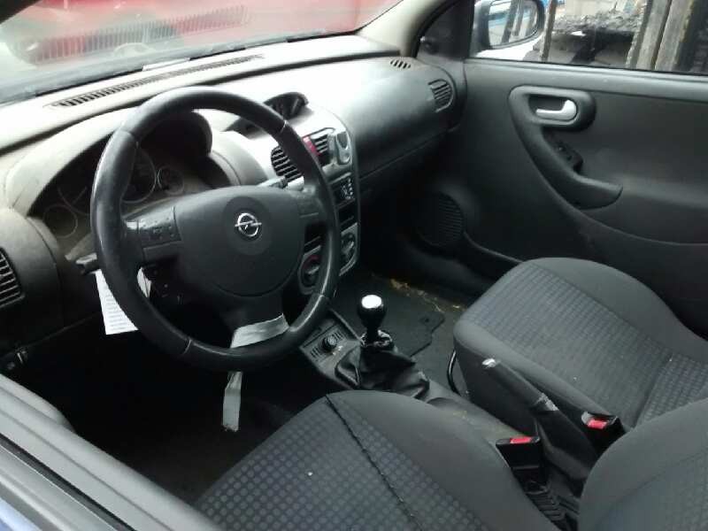 opel corsa c del año 2004