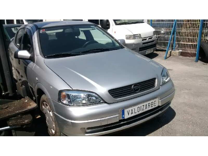 opel astra g berlina del año 2003