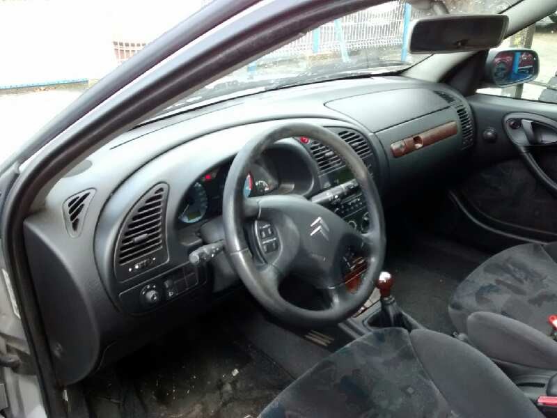 citroën xsara berlina del año 2001