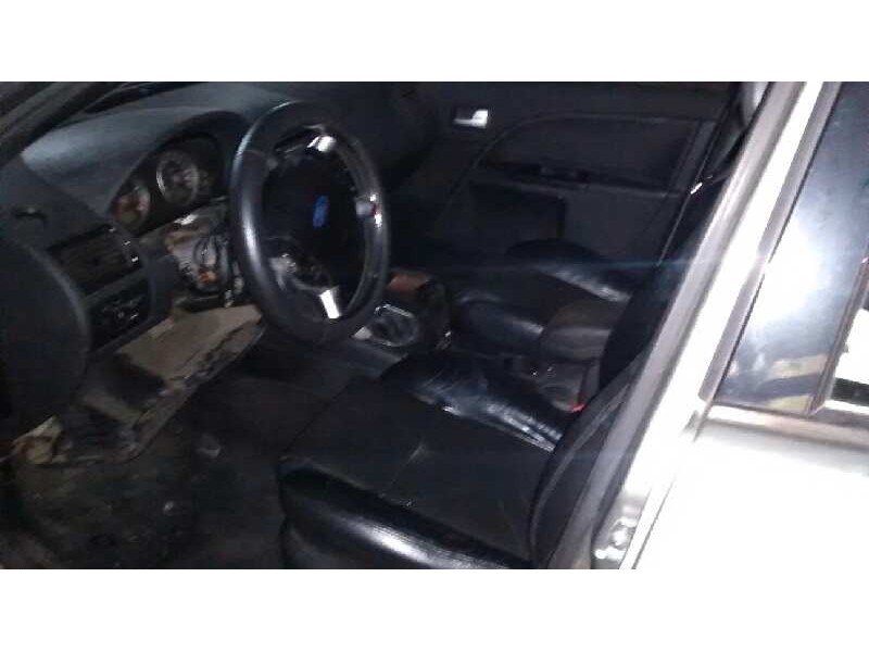 ford mondeo berlina (ge) del año 2001