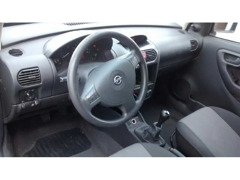 opel combo (corsa c) del año 2008